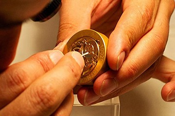 郑州欧米茄走走不走了为什么